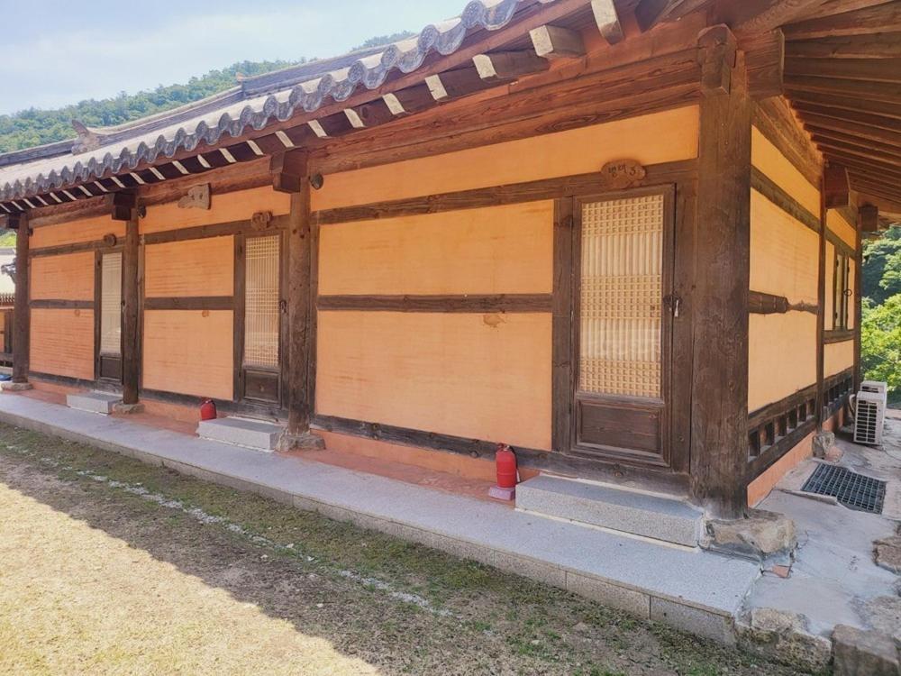 Yeongwol Hwanggung Hanok Pension Bilik gambar